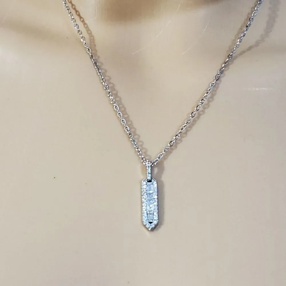 NEW  zirconia  silver plated fashion pendant and 18